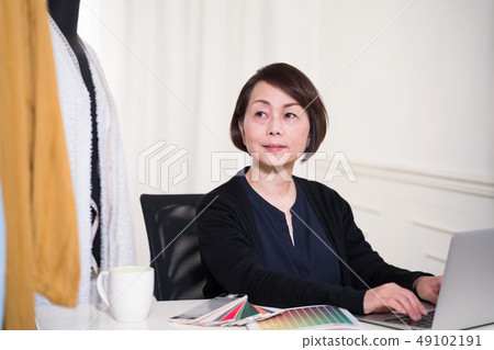 Business woman 49102191