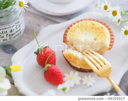 Cheese tart with tea time 49105017