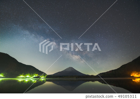 富士山和銀河在夏天 富士山和銀河在夏天 49105311