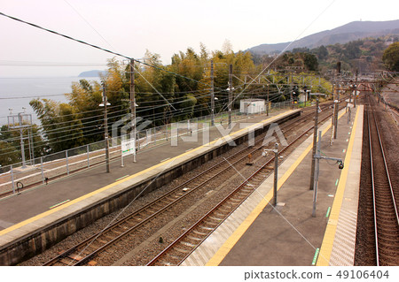 從立交橋看到的東海道線內川川站和相模灣的故鄉 從立交橋看到的東海道線內川川站和相模灣的故鄉 49106404