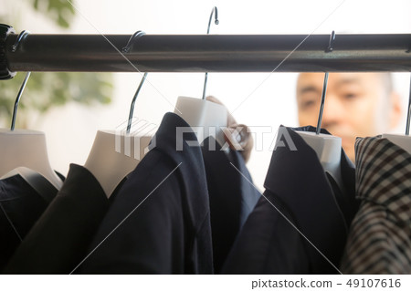 closet 49107616