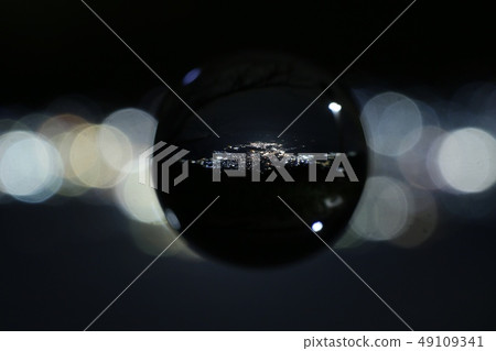 一個空心球的夜景 49109341