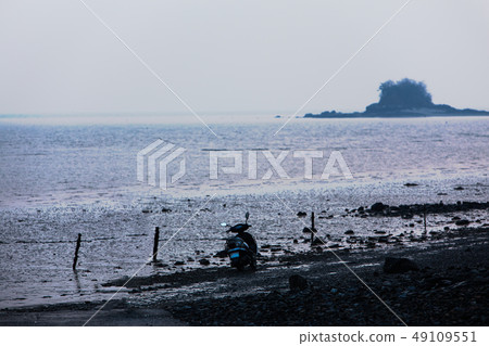 Tidal flat of the beach Tidal flat of the beach 49109551