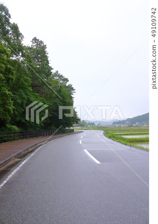 雨季,站立的村莊堆 雨季,站立的村莊堆 49109742