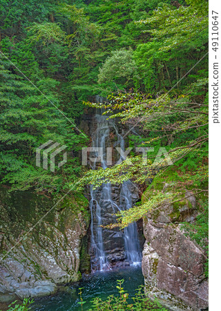 The special scenic Katsudankyo sister waterfall 49110647