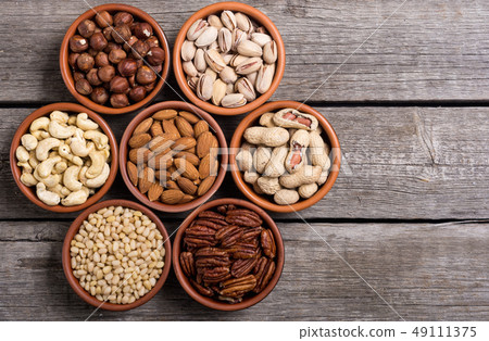 Mix of nuts 49111375