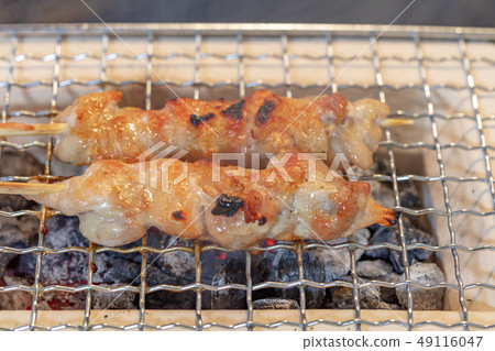 Charcoal-grilled grilled chicken _ your own (charcoal grilled, grilled grilled, seven rings, one person, drinking at home, barbecue, BBQ, charcoal, yakitori Charcoal-grilled grilled chicken _ your own (charcoal grilled, grilled grilled, seven rings, one person, drinking at home, barbecue, BBQ, charcoal, yakitori 49116047