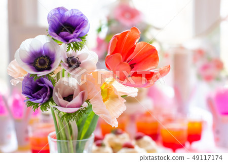 Vase of spring flowers Vase of spring flowers 49117174
