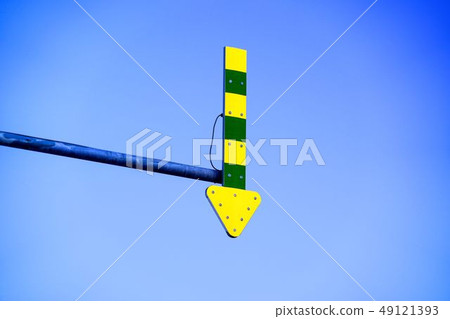 Road sign Downward arrow arrow feather Road sign Downward arrow arrow feather 49121393