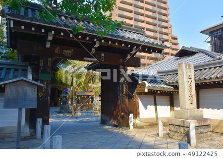 Hexagonal temple Hoshoji temple 33 countries Sanmon 49122425