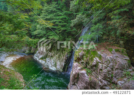 The special scenic Katsudankyo sister waterfall 49122871