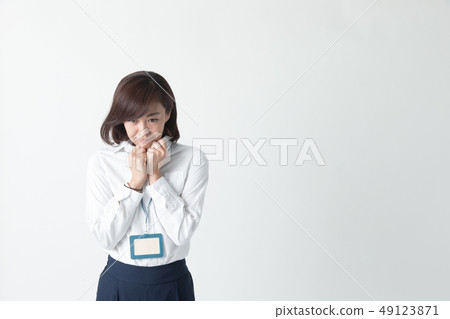 OL, middle woman (white background) 49123871