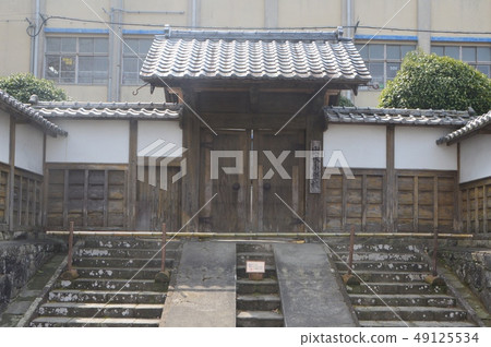 Izumi Mitakamon (Izumi City Izumi Elementary School / Kagoshima Izumi City 210 Kojimachi) Izumi Mitakamon (Izumi City Izumi Elementary School / Kagoshima Izumi City 210 Kojimachi) 49125534