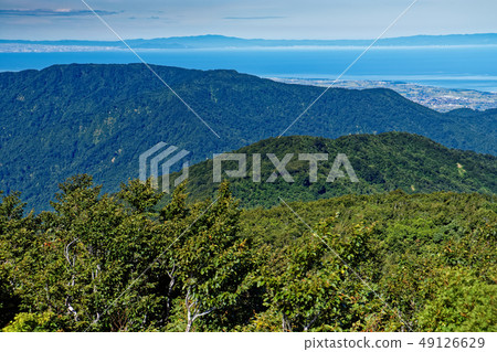 The Sea of Japan and the Noto Peninsula seen from the Bohai Shindo and Shiratori Mountains 49126629
