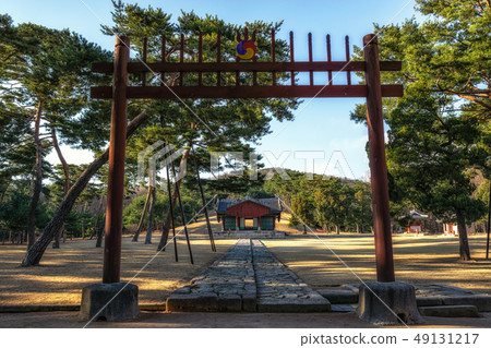 taereung royal tomb and hongsalmun 49131217