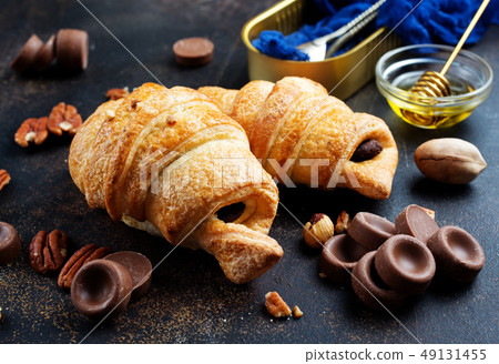 croissant croissant 49131455