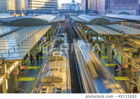 列車通勤時區圖像 49133883