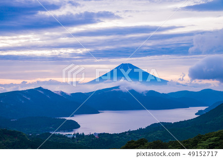 在雨季,從神奈川縣箱根到富士山 在雨季,從神奈川縣箱根到富士山 49152717