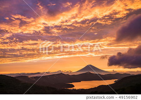 《Kanagawa Prefecture》 From Hakone, Mt. Fuji during the rainy season 《Kanagawa Prefecture》 From Hakone, Mt. Fuji during the rainy season 49156902