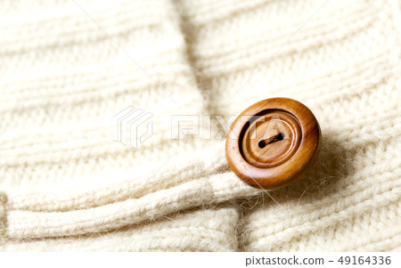 Winter white knit and tree buttons 49164336