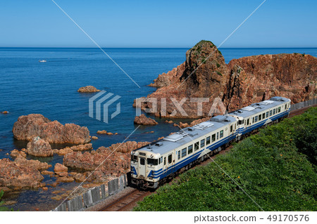 Gono Line沿著海邊行駛 49170576