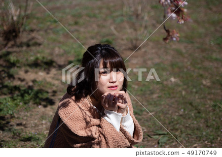 Sakura and female 49170749