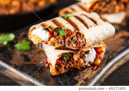 Mexican beef burrito 49171905