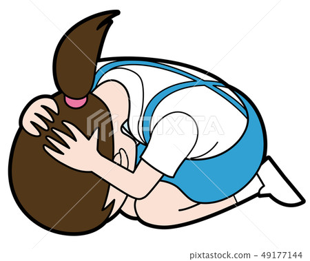 拿著頭有兩隻手白色背景的小女孩 拿著頭有兩隻手白色背景的小女孩 49177144