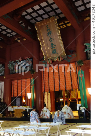 在Hagurosan Sanshin節內 在Hagurosan Sanshin節內 49178348