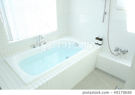 Clean bath 49178680