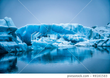 Icebergs in Jokulsarlon glacial lagoon in Iceland. 49181583