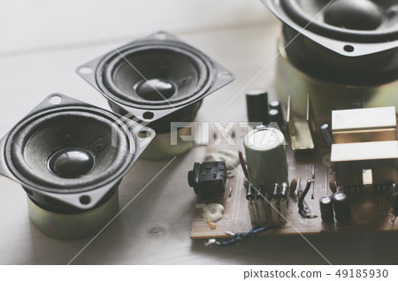 Speaker unit 49185930