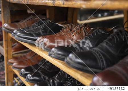 Leather shoes vintage 49187182