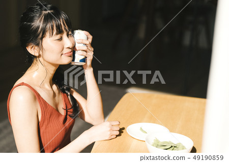 Woman lifestyle summer beer 49190859