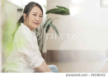 女人放鬆生活方式30多歲40多歲 女人放鬆生活方式30多歲40多歲 49196442