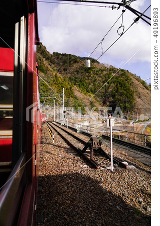 離開長島大壩站的Oigawa Shindo Igawa線卡車火車 離開長島大壩站的Oigawa Shindo Igawa線卡車火車 49196893