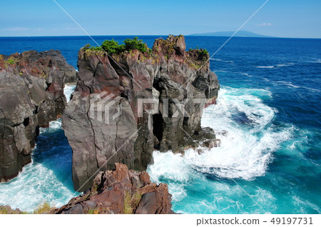 從重崎海岸（靜岡縣伊東市）眺望伊豆大島 49197731