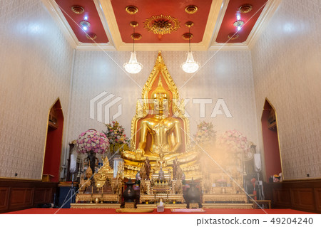 Buddha Statue at Traimit temple, Bangkok Thailand. 49204240