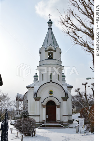 Photographing the scenery of Orthodox Church in Motomachi, Hakodate, Hokkaido Hakodate, Hokkaido in the early morning of the snowy early March 49209176