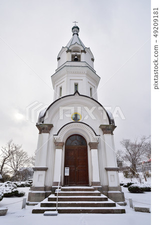 Photographing the scenery of Orthodox Church in Motomachi, Hakodate, Hokkaido Hakodate, Hokkaido in the early morning of the snowy early March 49209181