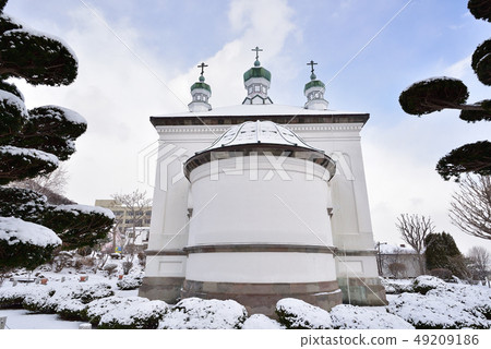在白雪皚皚的3月初的清晨，北海道函館，北海道函館，東町教堂的風景拍攝 49209186