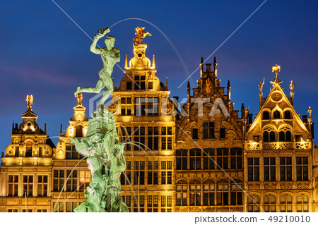 Antwerp Grote Markt with famous Brabo statue and fountain at night, Belgium Antwerp Grote Markt with famous Brabo statue and fountain at night, Belgium 49210010