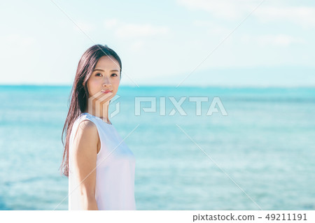 年輕的女士 49211191