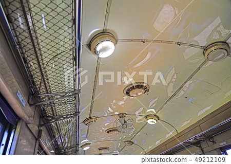 Inside the old-style passenger train of Oigawa Teimu SL train 49212109