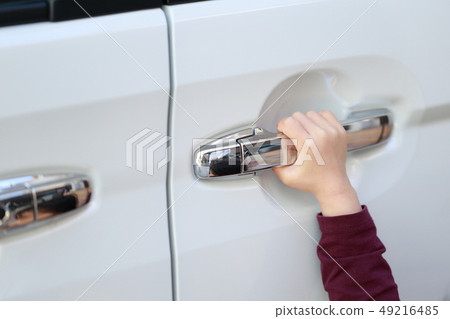 Sliding door (Passenger car Light vehicle Transportation Transportation Parking Parking rental car High-roof wagon) 49216485