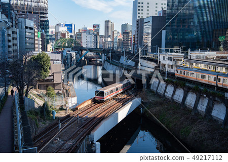 從Ochanomizu Hijiribashi丸之內線中央線總武線秋葉原的視圖 49217112