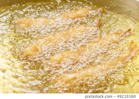 Deep fried shrimp 49218160