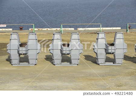 正在生產的Tetrapot(茨城縣Hiragata Port / Kitaibaraki City) 正在生產的Tetrapot(茨城縣Hiragata Port / Kitaibaraki City) 49221480