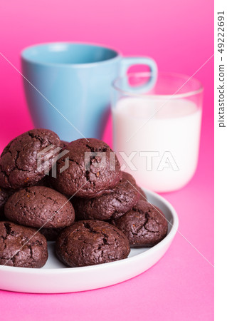 delicious chocolate chip cookies delicious chocolate chip cookies 49222691