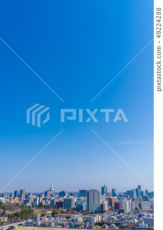 從仙台城堡廢墟的頂上的看法在仙台市 49224288